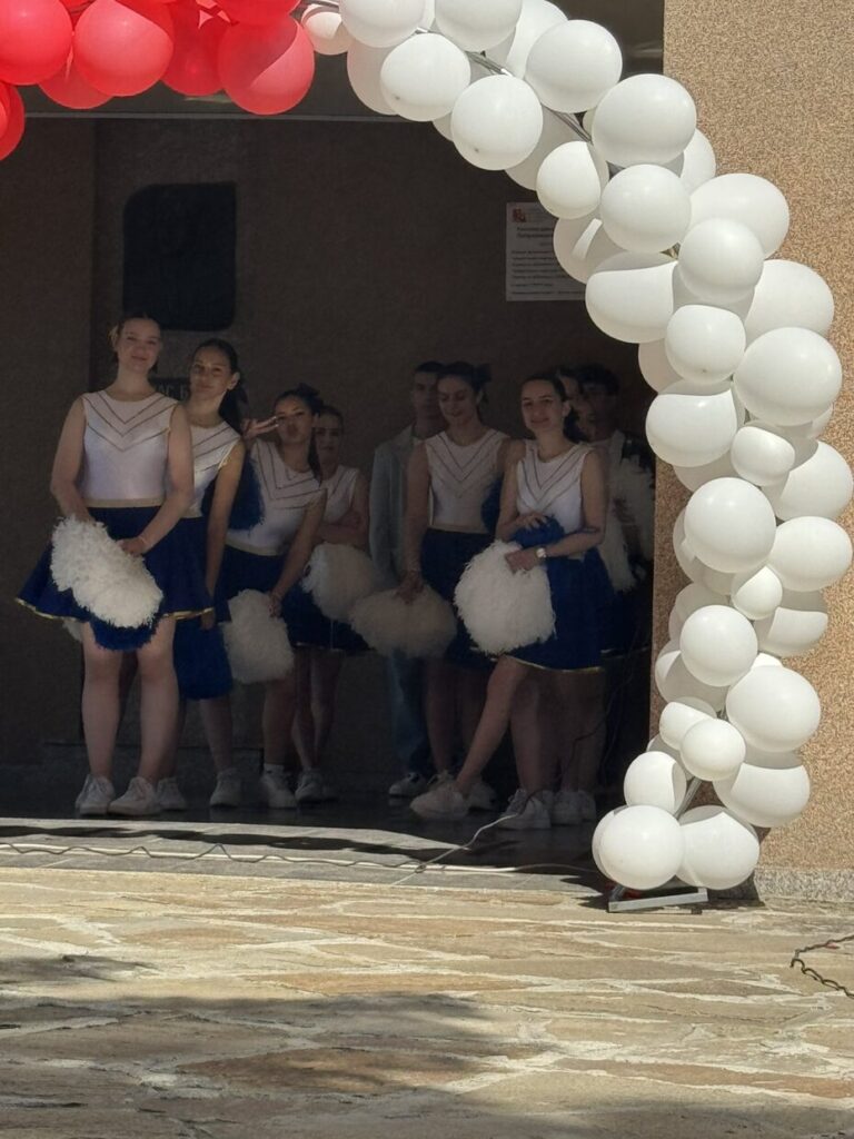 ФСГ „Атанас Буров“ отбеляза своя патронен празник и изпрати Випуск 2026 orig 80499808370600222